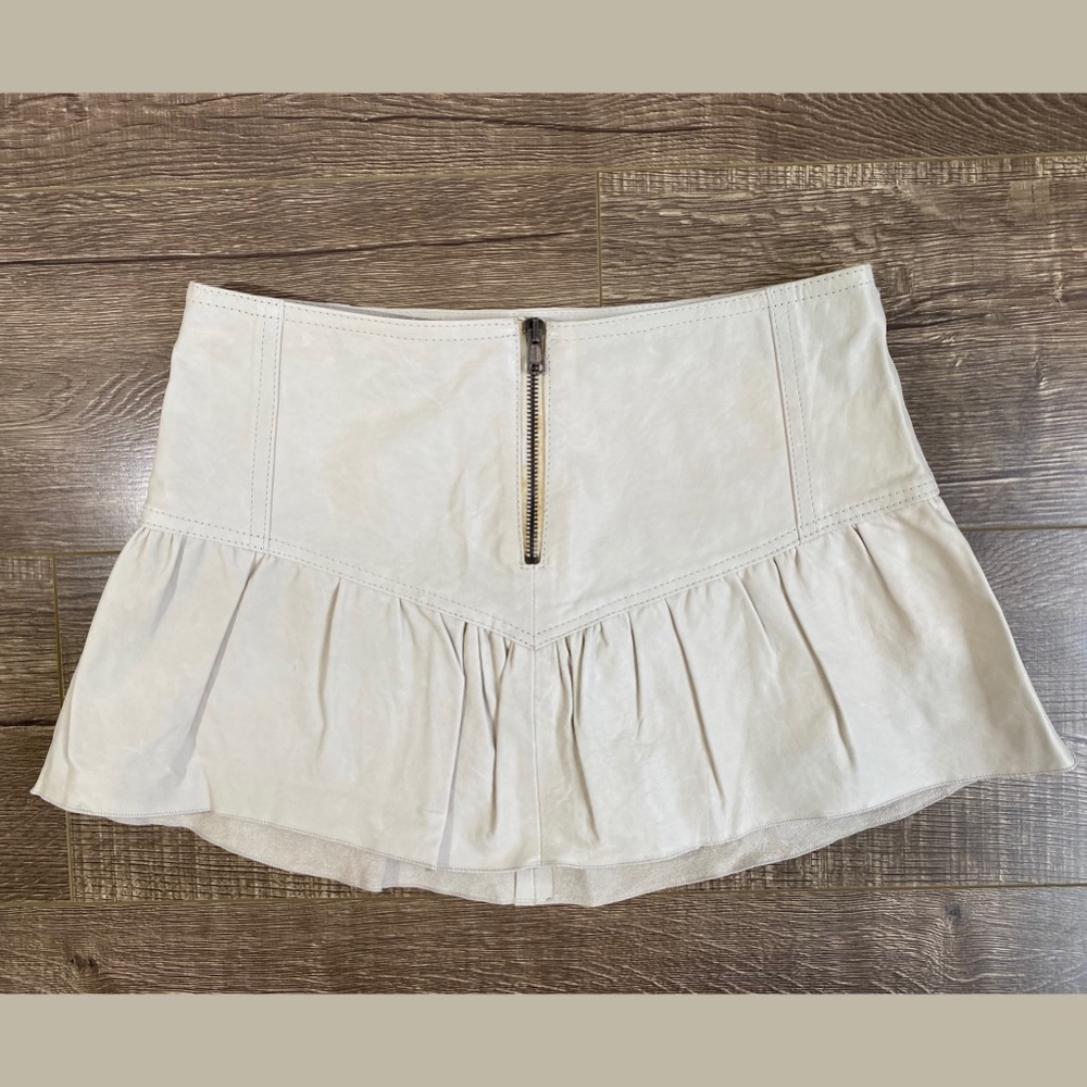 Earl Jeans Leather Mini Skirt. Size Small. Unworn.